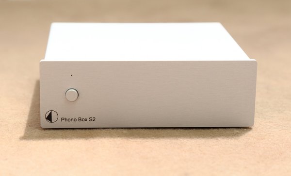 Pro-Ject Phono Box S2 MM/MC Phono Vorverstärker Silber, flexible Einstellung