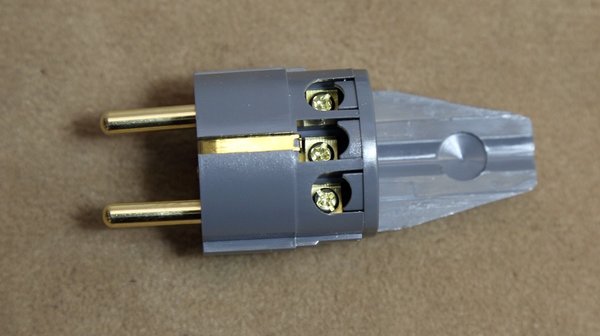 Supra Cables High-End Schutzkontaktstecker SW-EU 16A / vergoldet