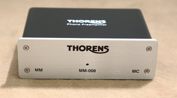 Thorens MM-008 Hochwertiger Phono Vorverstärker für MM & MC-Tonabnehmer