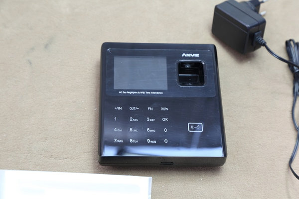 Anviz W1 Pro Anwesenheitserkennung: biometrisch, RFID & PIN-Karte