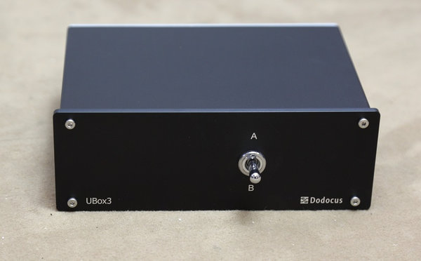 Dodocus UBox3 schwarz High-End Umschalter Switch 2 Amp -> 1 Paar Lautsprecher
